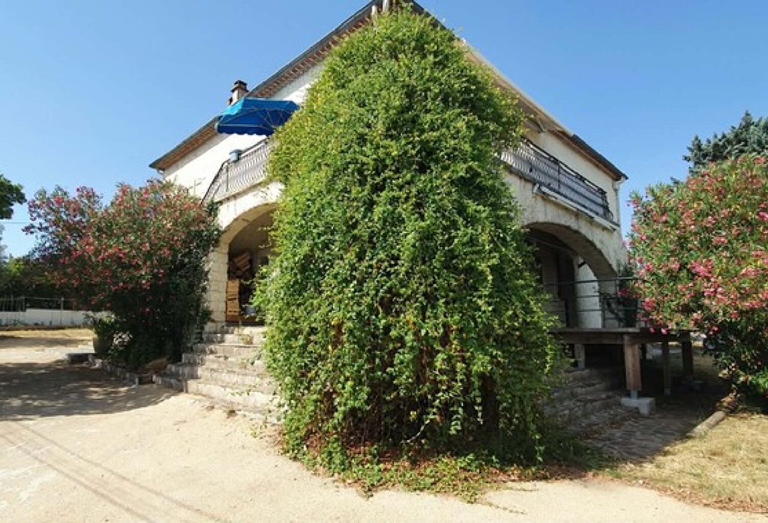 Maison familiale aux multiples possibilités à ALES — photo 1