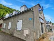 Ancien bar avec appartement et jardin — photo 2