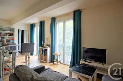 Appartement 2 pièces 837 €