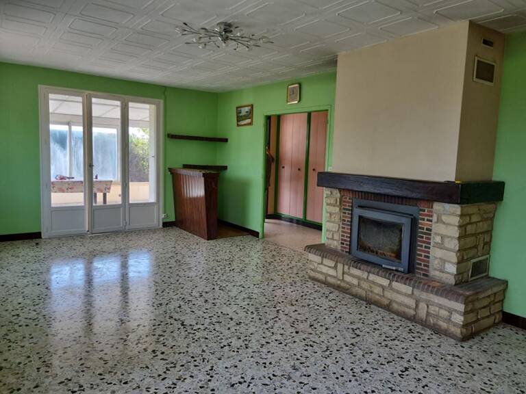 MAISON SALON SEJOUR CHEMINEE INSERT, 3 CHAMBRES et VERANDA — photo 1