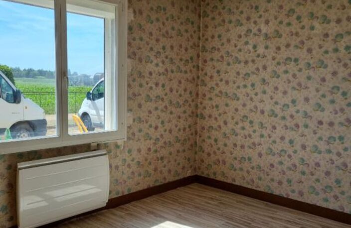 MAISON SALON SEJOUR CHEMINEE INSERT, 3 CHAMBRES et VERANDA — photo 3
