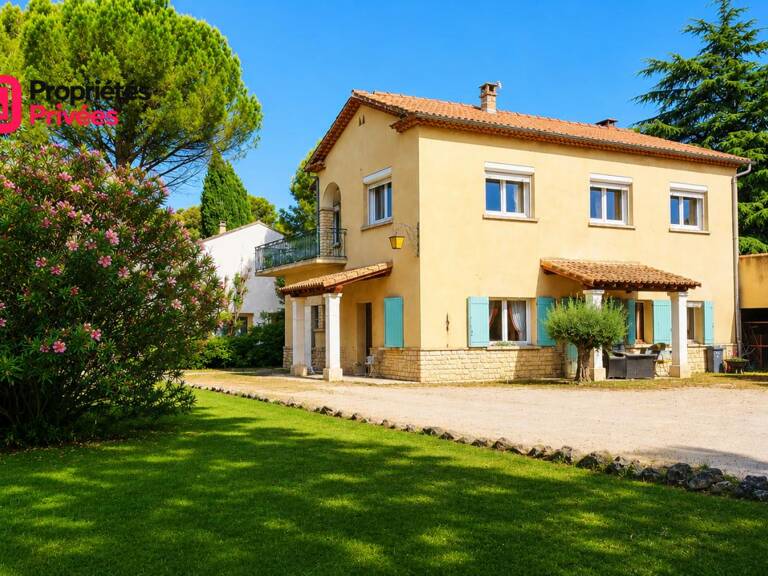 Tresques 30330 :Villa sur deux niveaux avec double Habitations 172.48 m²,  5 chambres, dépendance 120 m², terrain 1400 m² — photo 1