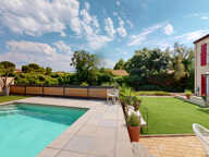 Piscine, esprit loft et prestations haut de gamme : une prop — photo 2