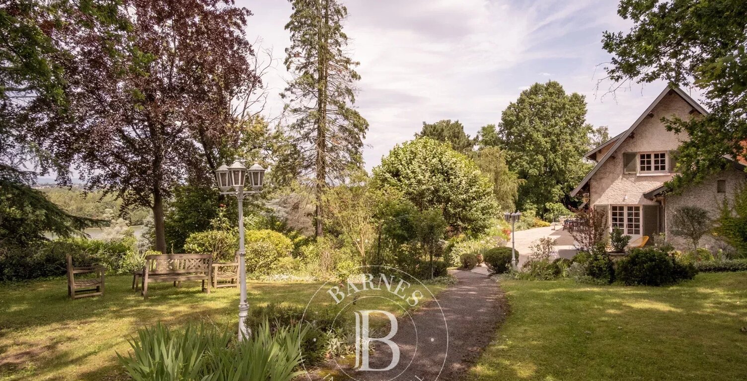 Saint-Bernard - Maison de 251 m² environ -  6 chambres - Bord de saône - Jardin de 8000 m² environ - Piscine - Dépendance — photo 1