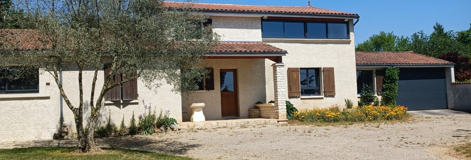 Maison 7 Pièces 140 m² à vendre à Échallat (16170)