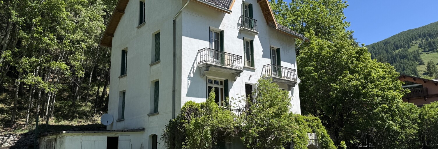 Maison 7 Pièces 200 m² à vendre à Abriès-Ristolas (05460)