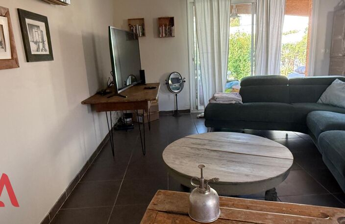 Villa de plain-pied  4 chambres  Piscine  Lodève — photo 2