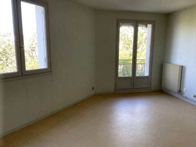 Chinon La Roche Faucon - Appartement T4 — photo 1