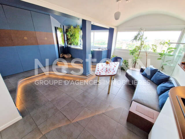 Appartement Toulouse 31300 Loves rooms vue imprenable 85m² dernier étage Saint Cyprien — photo du bien