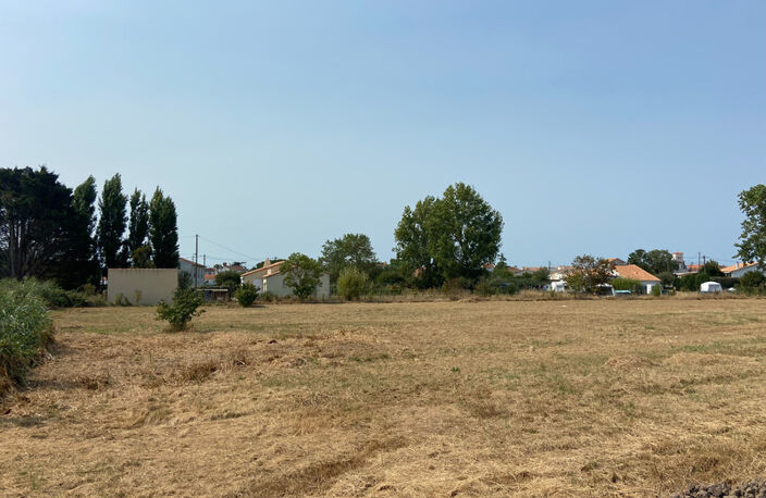 L'AIGUILLON SUR MER (85) PROCHE PLAGES ET COMMERCES AU CALME TERRAIN A BATIR 1652M² LIBRE CONSTRUCTEUR — photo 3
