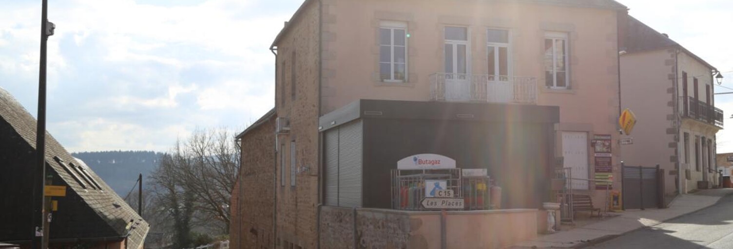 Commerce 7 Pièces 220 m² à vendre à Anost (71550)