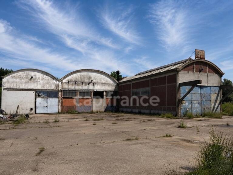 Opportunité Exceptionnelle- 46000 m2 de terrain avec bâtiments industriels à vendre dans l'oise — photo 1