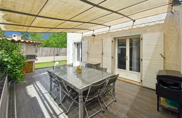 Maison récente – 98 m² – 3 chambres + grand bureau – Terrasse & jardin – DPEB 10 minutes d'aix-en-provence. Quartier calme et recherché au pied de la Sainte-Victoi6re. Bouches du Rhône — photo 2