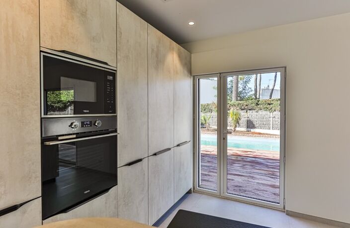 Maison avec jardin et piscine en plein coeur de la pironnière — photo 4