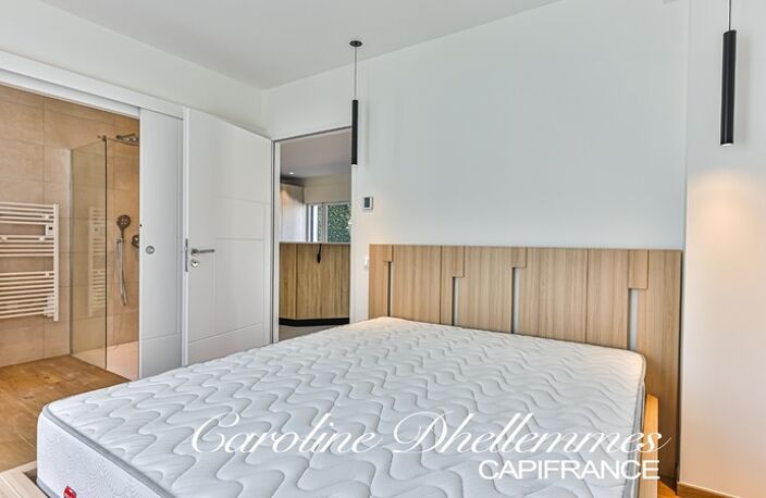 Maison avec jardin et piscine en plein coeur de la pironnière — photo 5