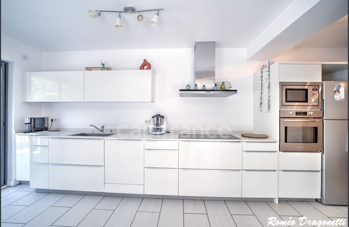 Dpt Ain (01), à vendre PREVESSIN MOENS appartement T4 de 153,89 m² — photo 5