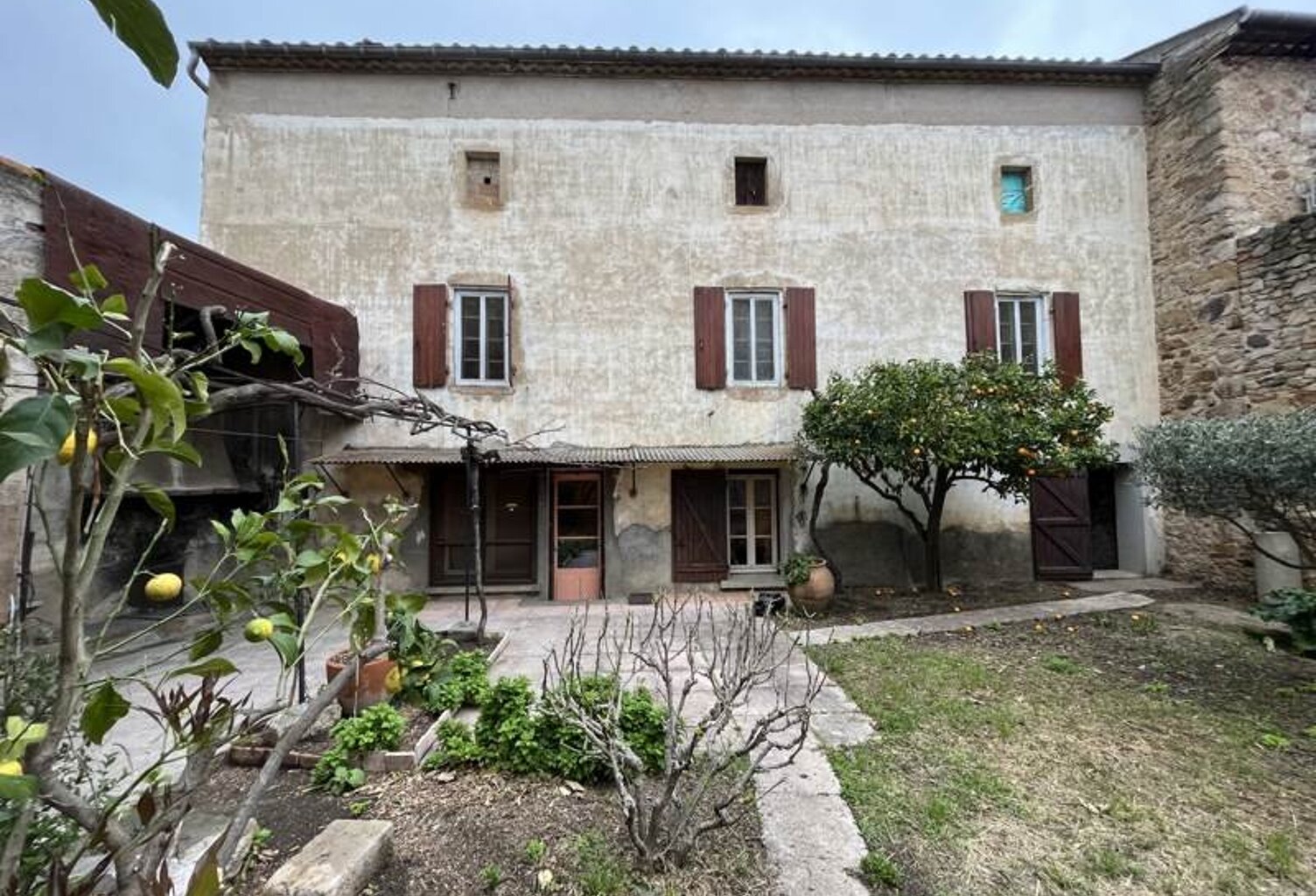 Maison de ville de 5 pièces principales — photo 1