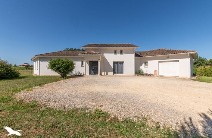 Villa de 6 pièces principales — photo 2