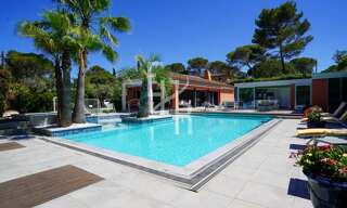 Maison 5 Pièces 194 m² à vendre à Mougins (06250)