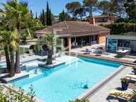 Mougins  Villa  d'exception de plain-pied | Piscine chauffée, jacuzzi & studio indépendant | 10 min Cannes — photo 2