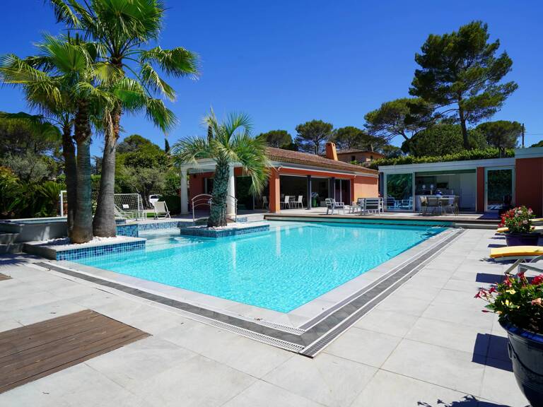 Mougins  Villa  d'exception de plain-pied | Piscine chauffée, jacuzzi & studio indépendant | 10 min Cannes — photo 1