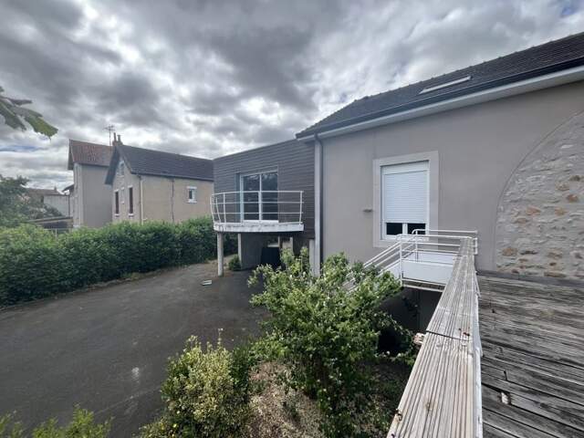 Maison de ville de 7 pièces principales — photo du bien