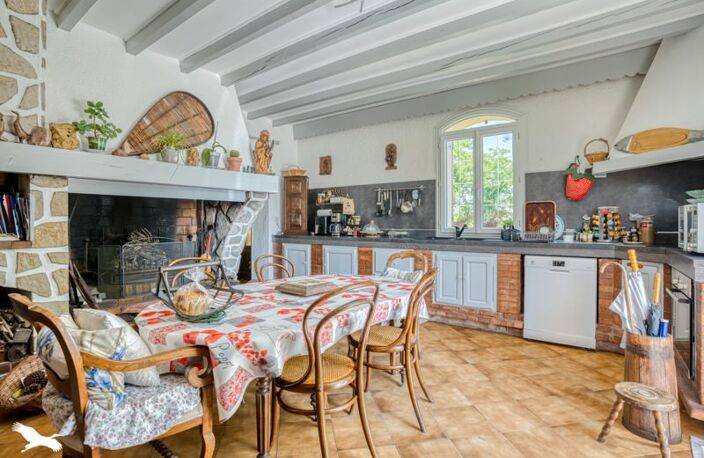 Maison en pierre de 5 pièces principales — photo 2