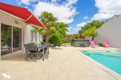 Maison 5 pièces 369600 €