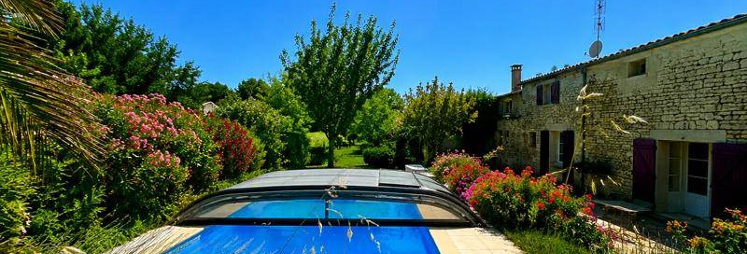Maison 8 Pièces 214 m² à vendre à Meursac (17120)