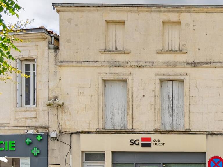 Immeuble   — photo 1
