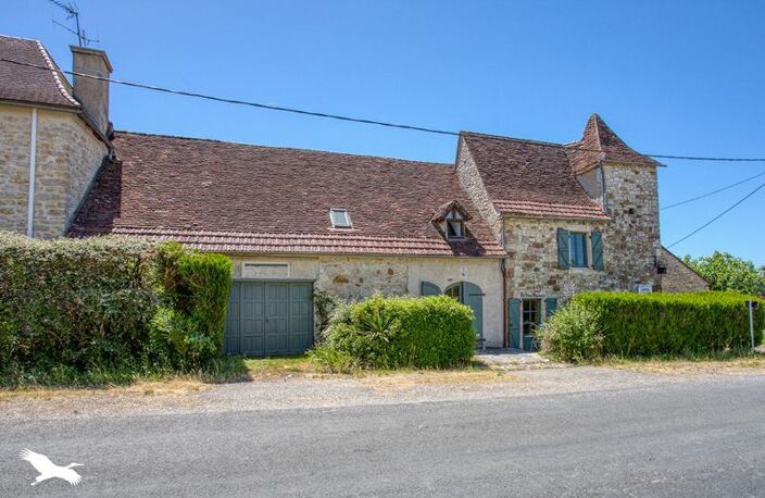 Maison en pierre de 6 pièces principales — photo 2