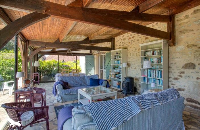 Maison en pierre de 6 pièces principales — photo 4