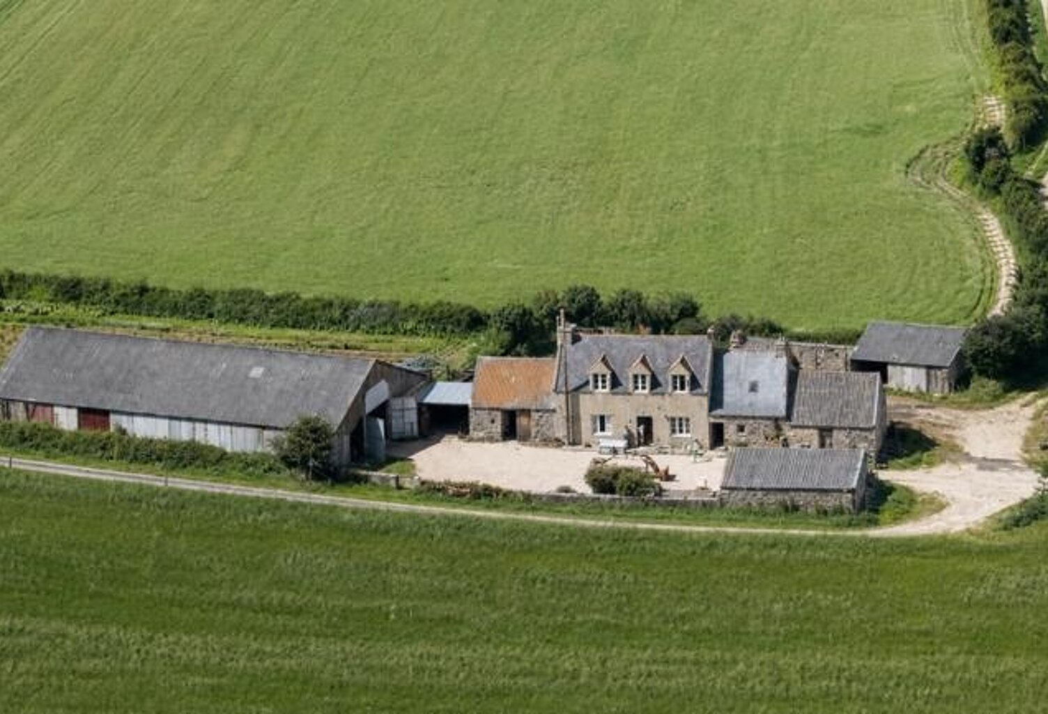 Corps de Ferme de 3 pièces principales — photo 1