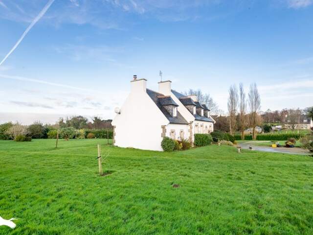 Maison 6 pièces 142 m² à Plougonven — photo du bien
