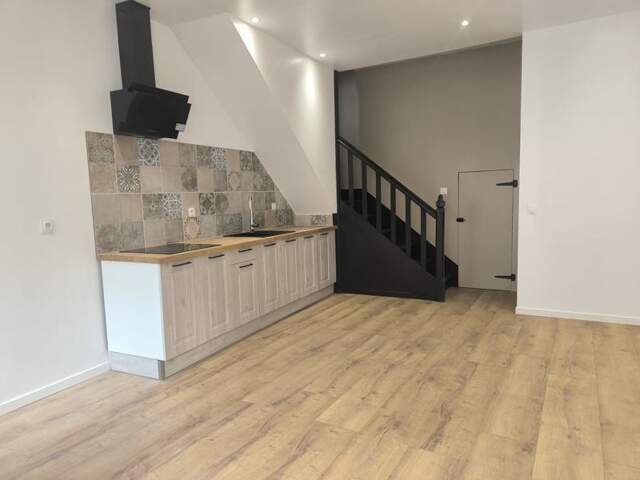 Maison en pierre de 0 pièces principales — photo du bien