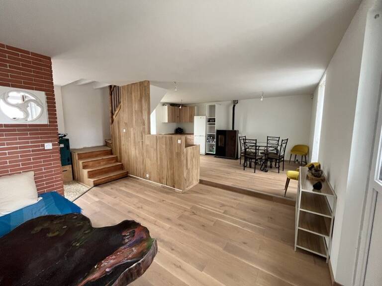 Maison en pierre de 4 pièces principales — photo 1