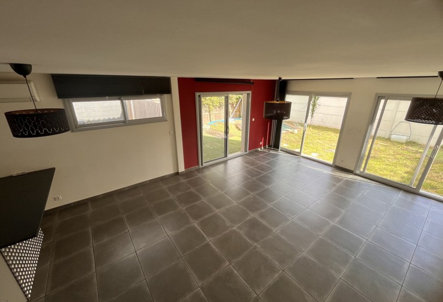 Contemporaine de 5 pièces principales — photo 1