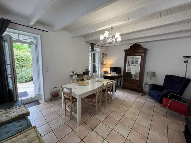 Maison art déco de 5 pièces principales — photo du bien