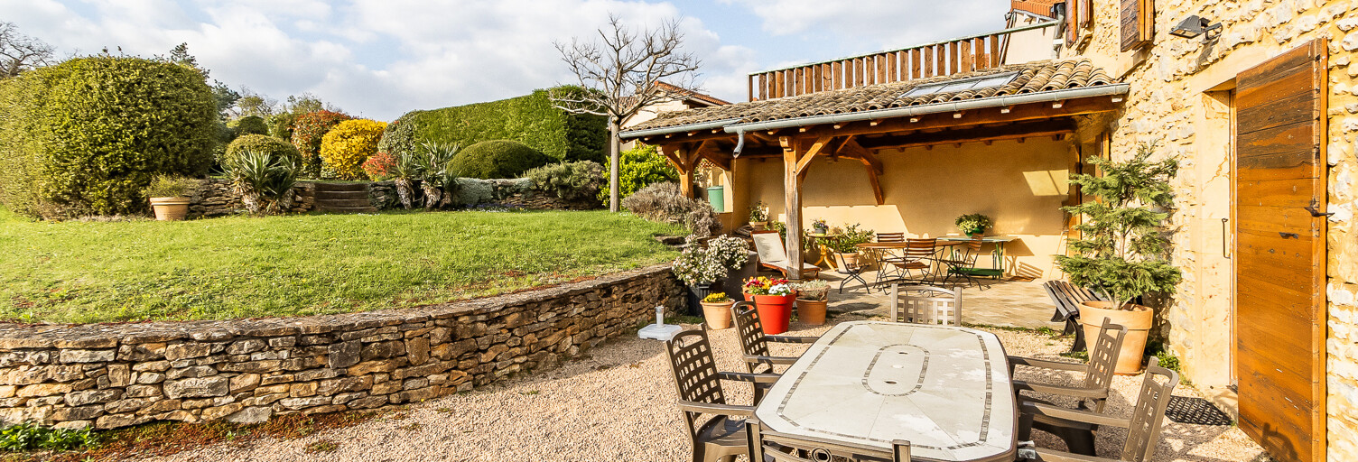 Maison 8 Pièces 204 m² à vendre à Ville-sur-Jarnioux (69640)
