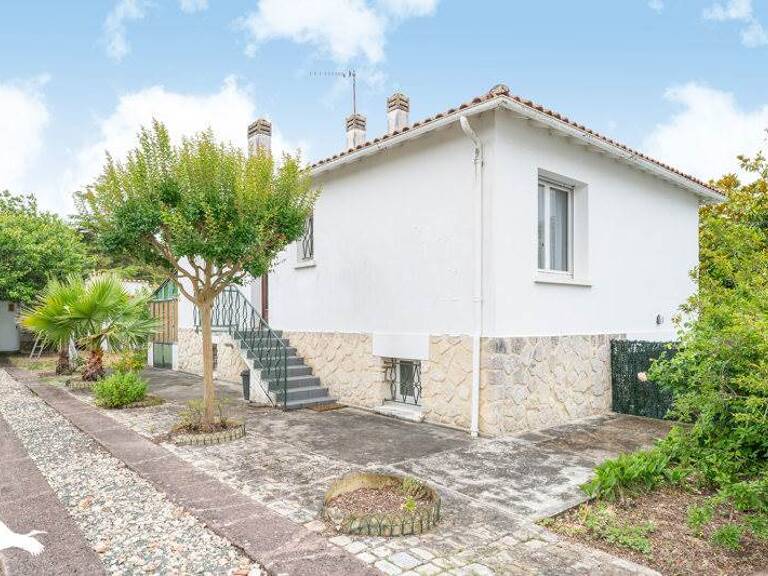 Maison de bourg de 7 pièces principales — photo 1