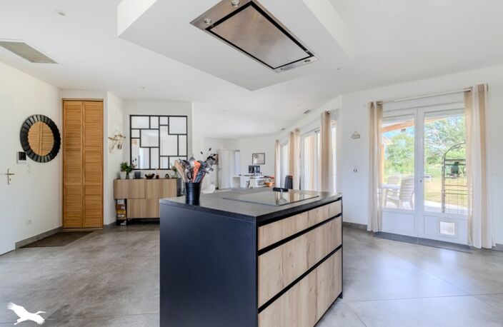 Contemporaine de 6 pièces principales — photo 3