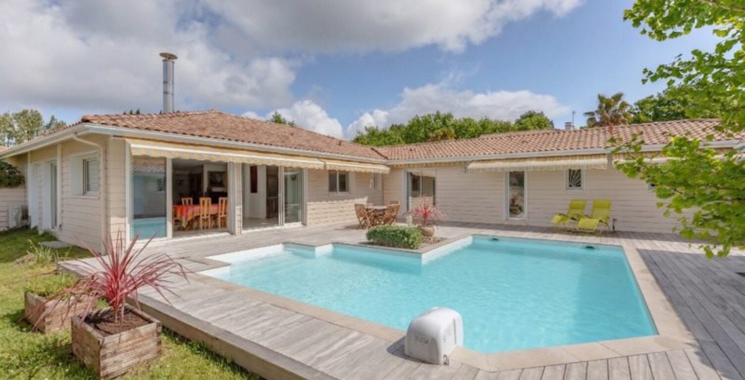 Villa de 5 pièces principales — photo 1