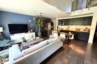 Appartement 5 pièces 303933 €
