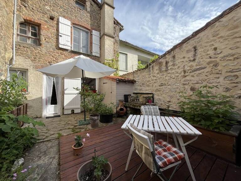 Maison en pierre de 4 pièces principales — photo 1