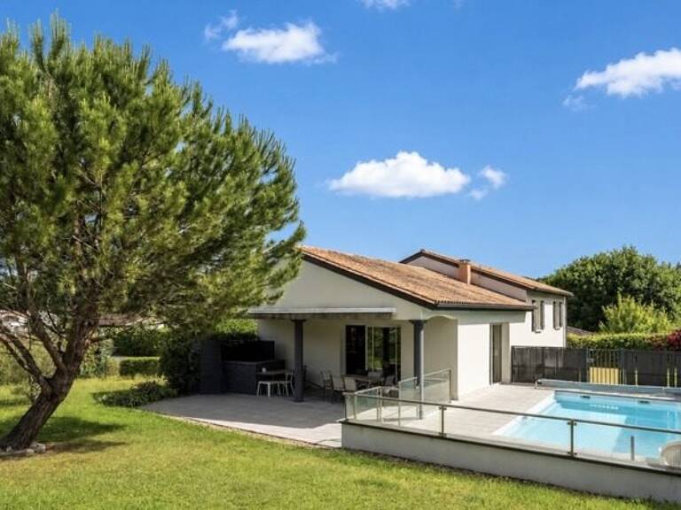 Contemporaine de 7 pièces principales — photo 1