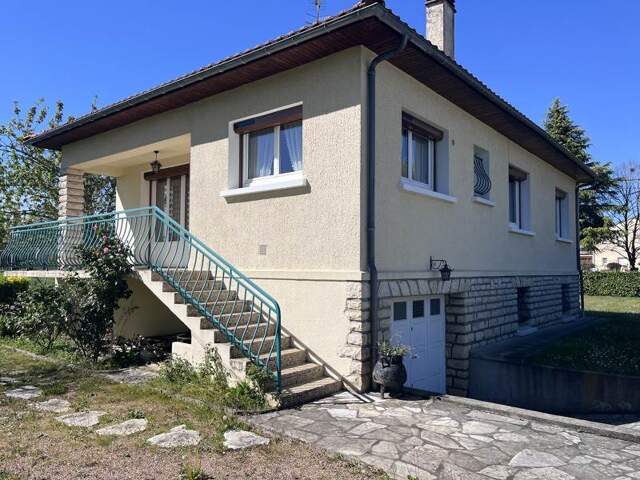 Maison en pierre de 4 pièces principales — photo du bien