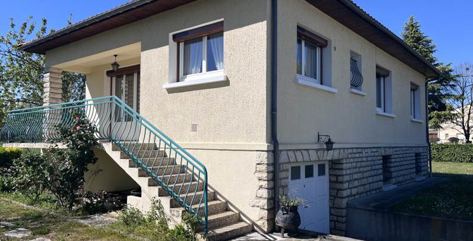 Maison en pierre de 4 pièces principales — photo 1