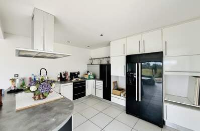 Contemporaine de 7 pièces principales — photo du bien