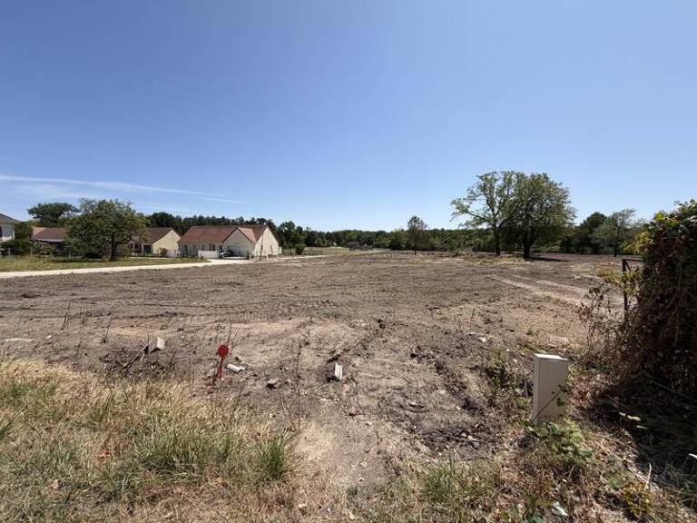 Terrain à bâtir de 0 pièces principales — photo 1