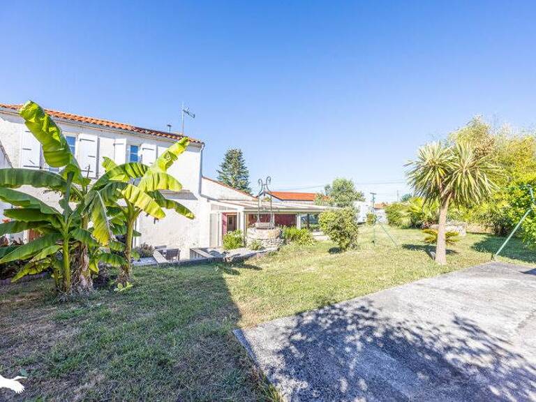 Maison en pierre de 3 pièces principales — photo 1